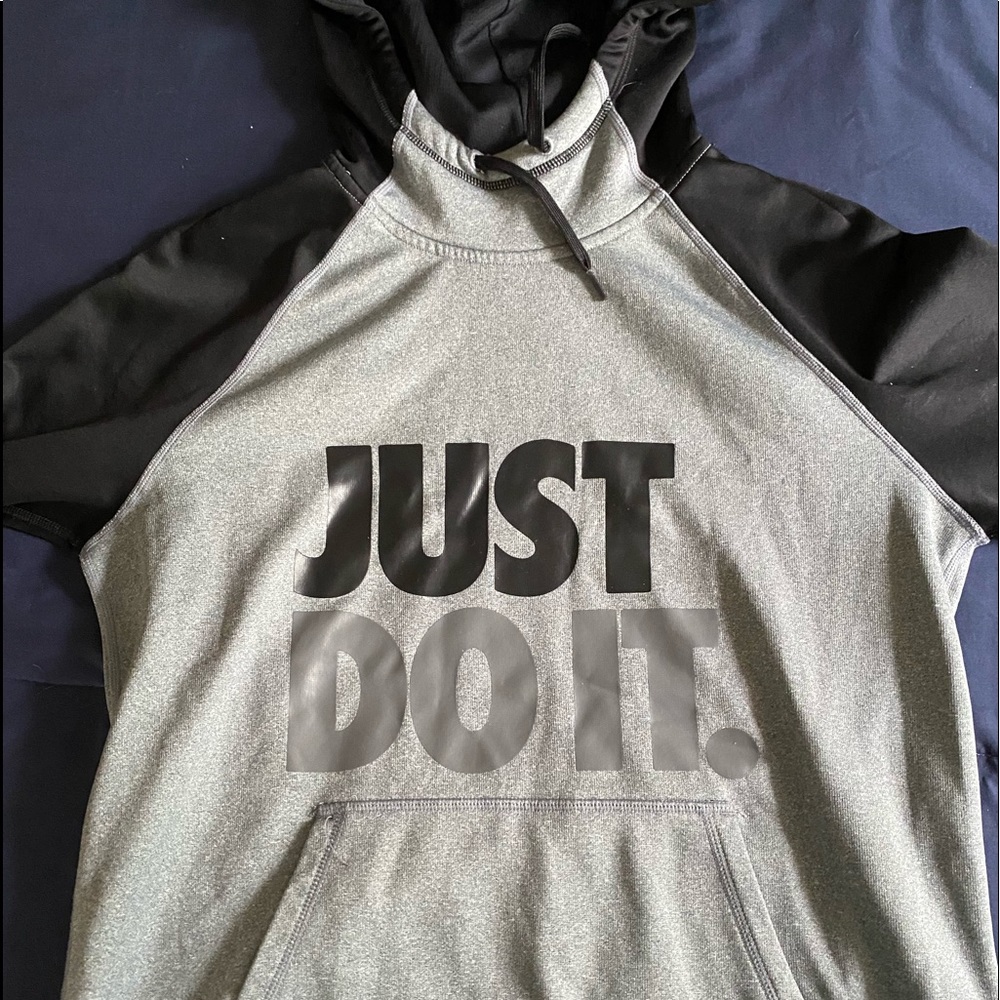 Boys Nike sweatshirt🖊🖇